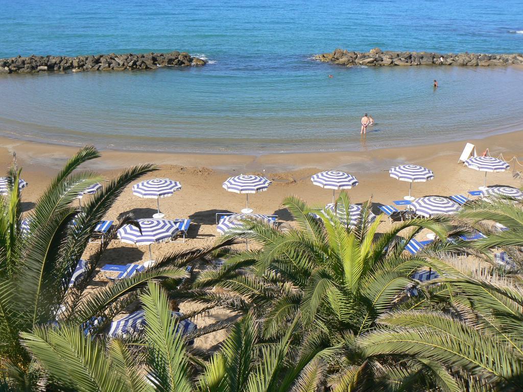 Hotel Sul Mare Al Gabbiano สโกลิตตี ภายนอก รูปภาพ