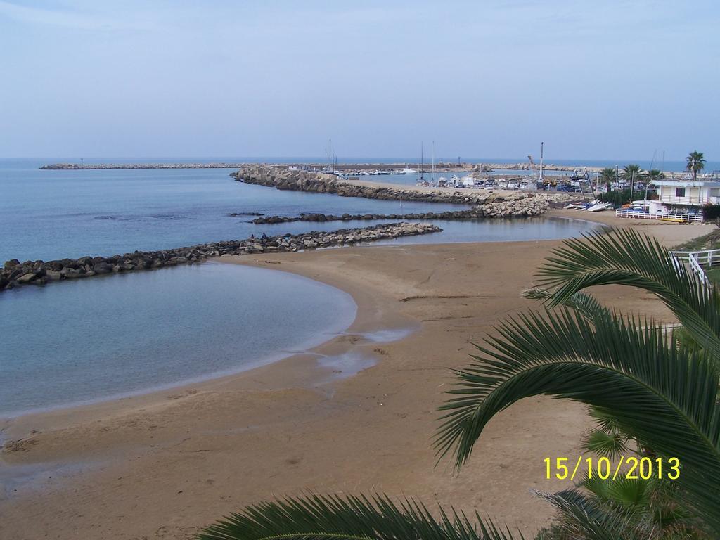 Hotel Sul Mare Al Gabbiano สโกลิตตี ภายนอก รูปภาพ