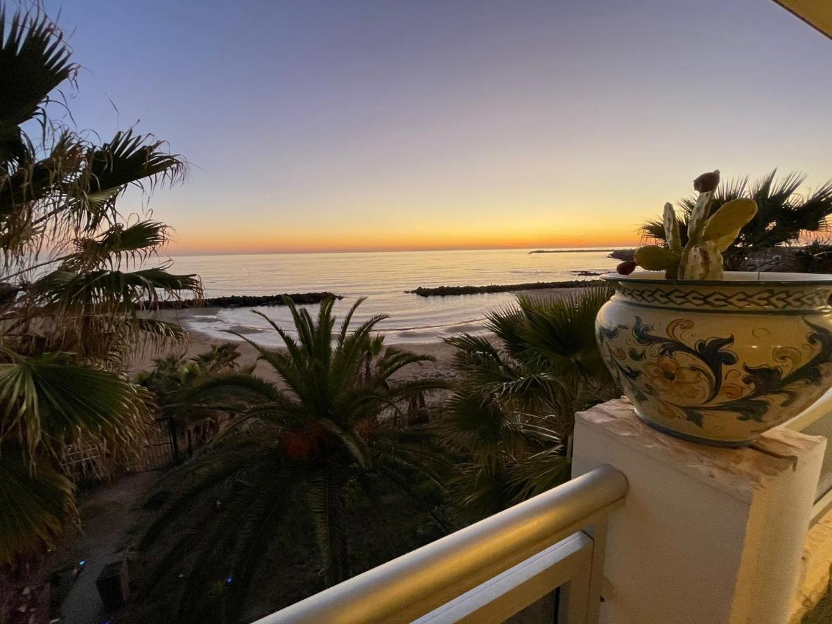 Hotel Sul Mare Al Gabbiano สโกลิตตี ภายนอก รูปภาพ