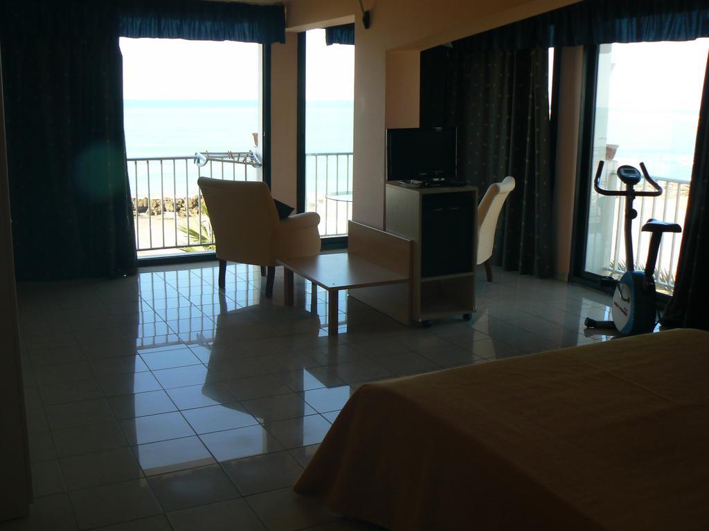 Hotel Sul Mare Al Gabbiano สโกลิตตี ภายนอก รูปภาพ