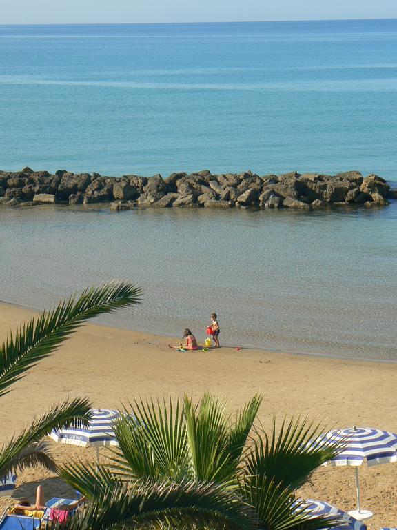 Hotel Sul Mare Al Gabbiano สโกลิตตี ภายนอก รูปภาพ