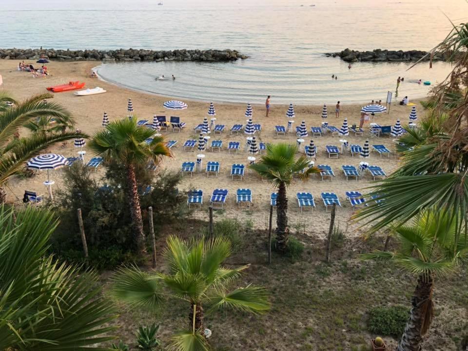 Hotel Sul Mare Al Gabbiano สโกลิตตี ภายนอก รูปภาพ